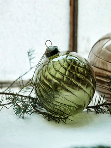  Christmas bauble 'Fluted' Green (2pcs)