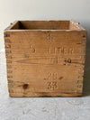 Vintage wooden measure  'No 23'