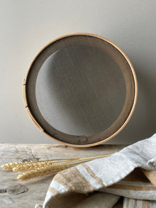 Flour sieve 'No 19' vintage