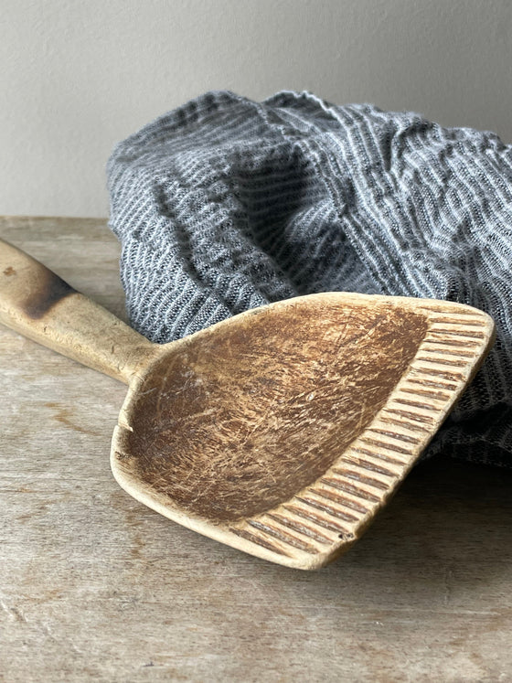 Wooden ladle 'No 17' vintage