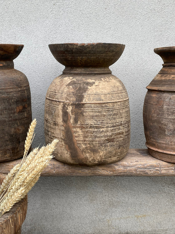Rustik kruka i trä med naturlig patina – Hayven